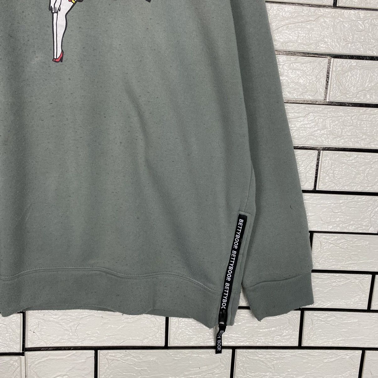 Japanese Brand 📌Vintage Sweatshirt BettyBoop Big Logo Size US L / EU 52-54 / 3 - 6 Thumbnail