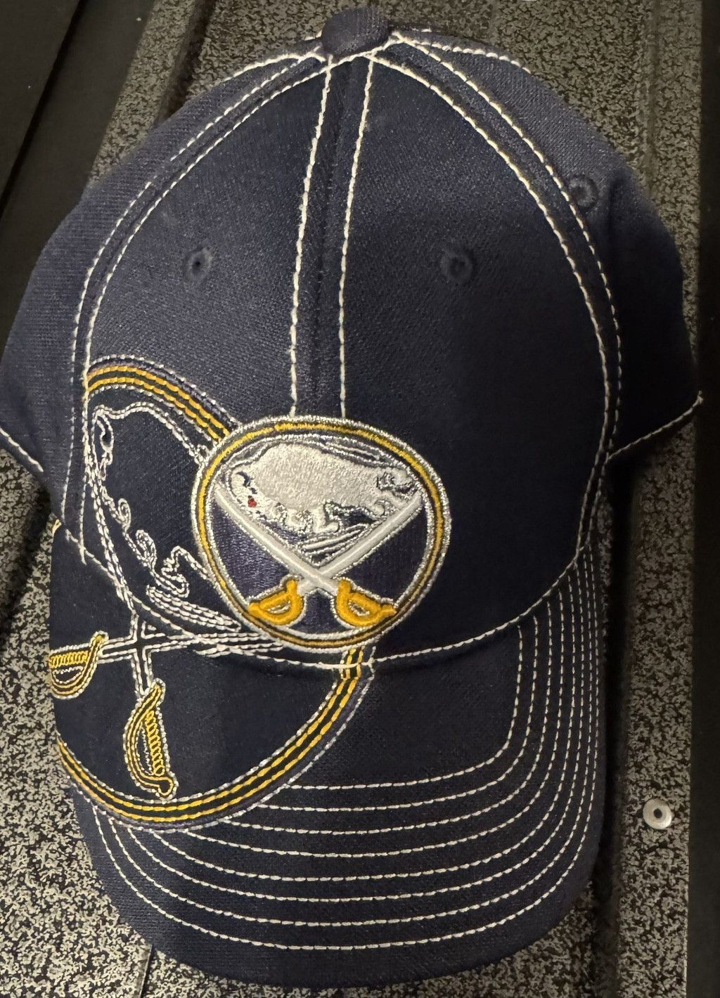 Reebok BUFFALO SABRES Reebok Blue Hat Sz L/XL NHL Size US L / EU 52-54 / 3 - 3 Thumbnail