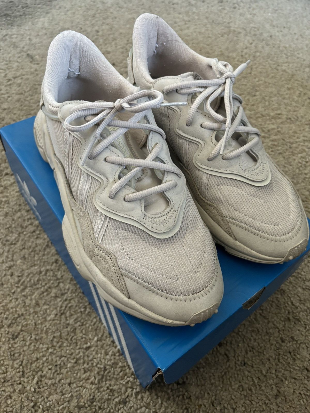 Adidas Adidas Ozweego Size US 9 / EU 42 - 2 Thumbnail