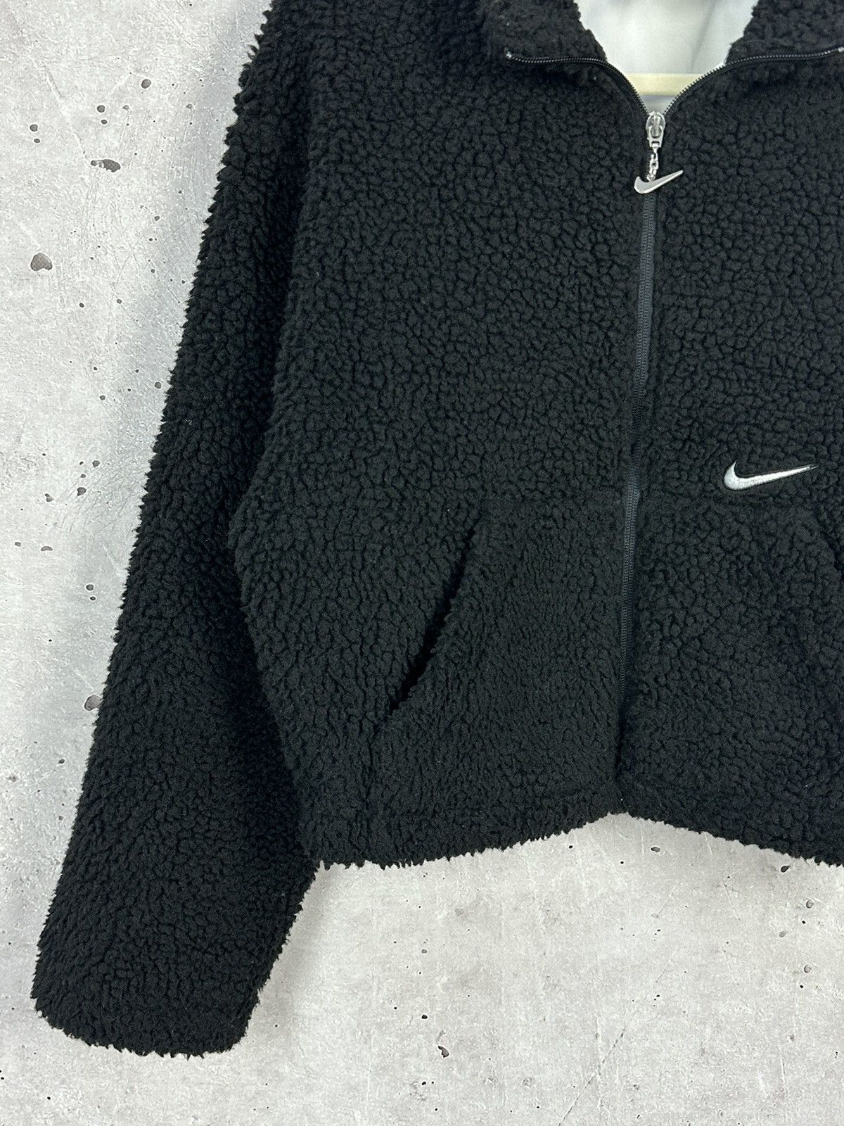 Nike × Nike ACG Nike Sportswear Sherpa Swoosh Black Crop Zip Jacket Size M / US 6-8 / IT 42-44 - 4 Thumbnail