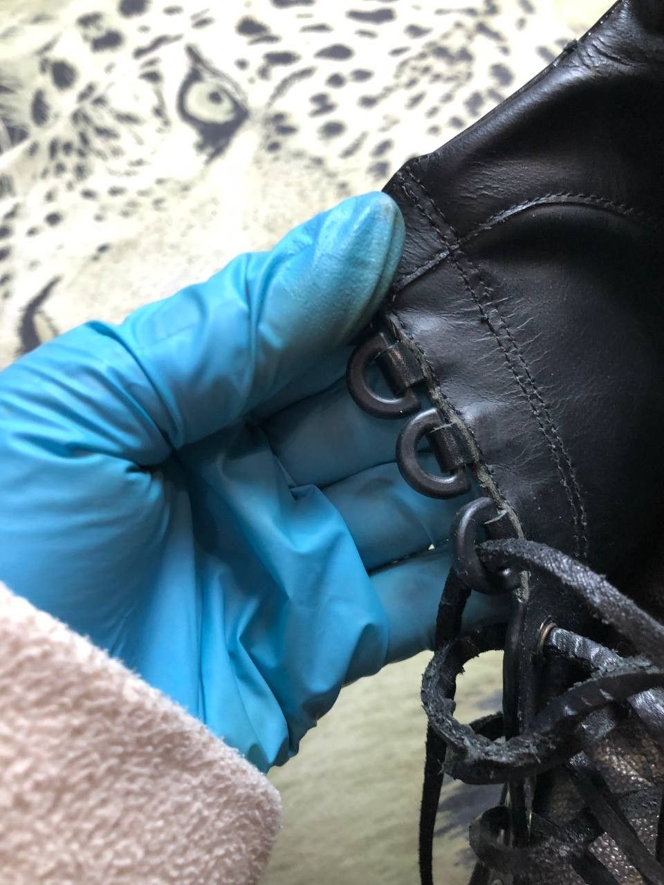 Louis Vuitton Luxury Louis Vuitton Black Platform Boots Size US 8 / IT 38 - 21 Thumbnail