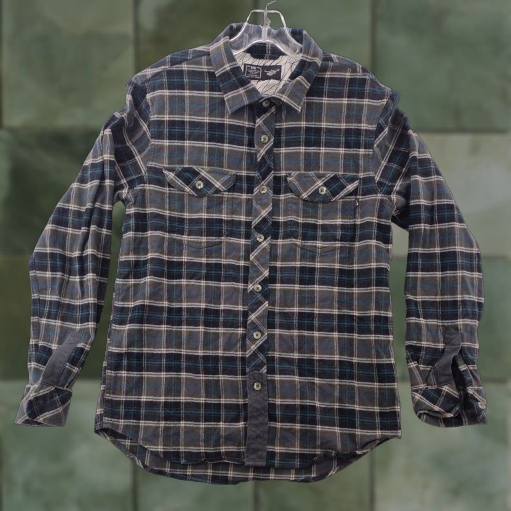 Nike Nike Shirt Mens Small Blue Plaid Flannel Button-Up Size US S / EU 44-46 / 1 - 1 Thumbnail