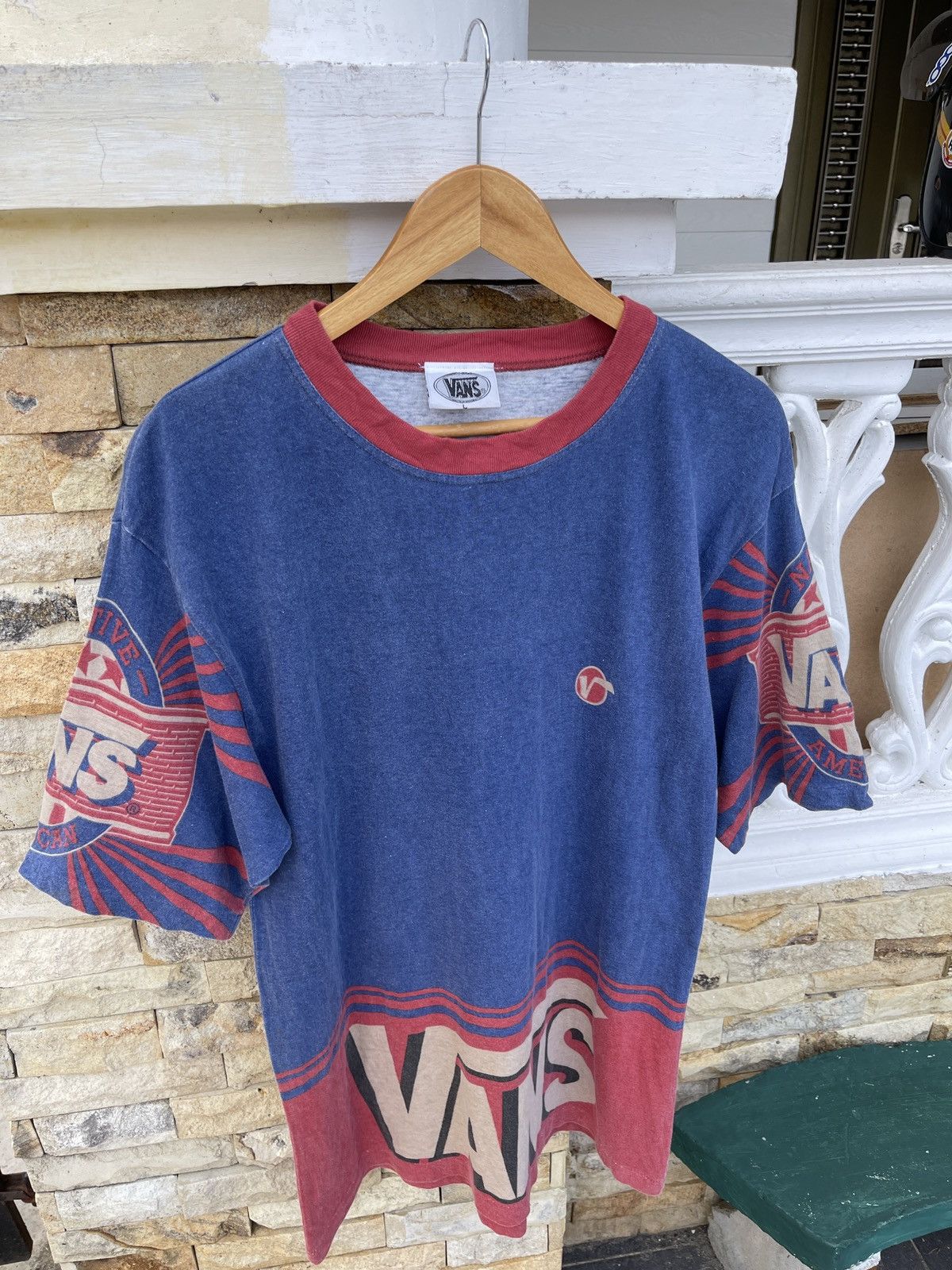 Vans × Vintage Last Drop🔥Rare🔥Vtg90s VANS Off The Wall Native Overprint Tee Size US L / EU 52-54 / 3 - 5 Thumbnail