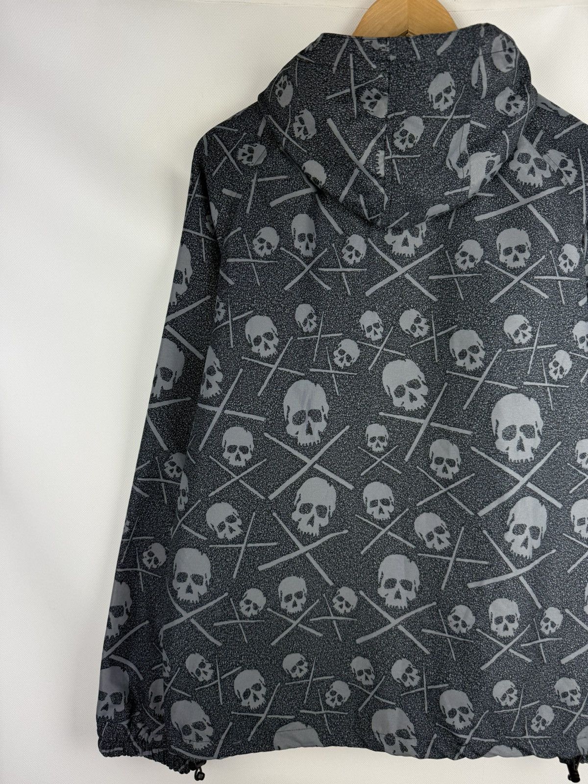 C1RCA Circa Skateboarding Y2K Skull Overprinted Hooded Windbreaker Size US M / EU 48-50 / 2 - 13 Thumbnail