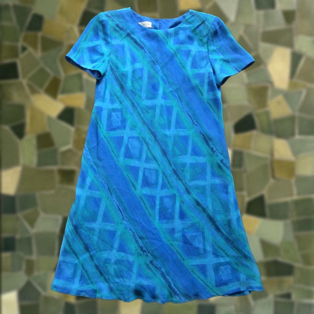 MAGGY LONDON VINTAGE Maggy London Dress Women 6 Blue Green 100% Rayon Short Sleeve Midi Shift Shirt/ Dress (Dress Length: Midi) Size 28" / US 6 / IT 42 - 1 Thumbnail