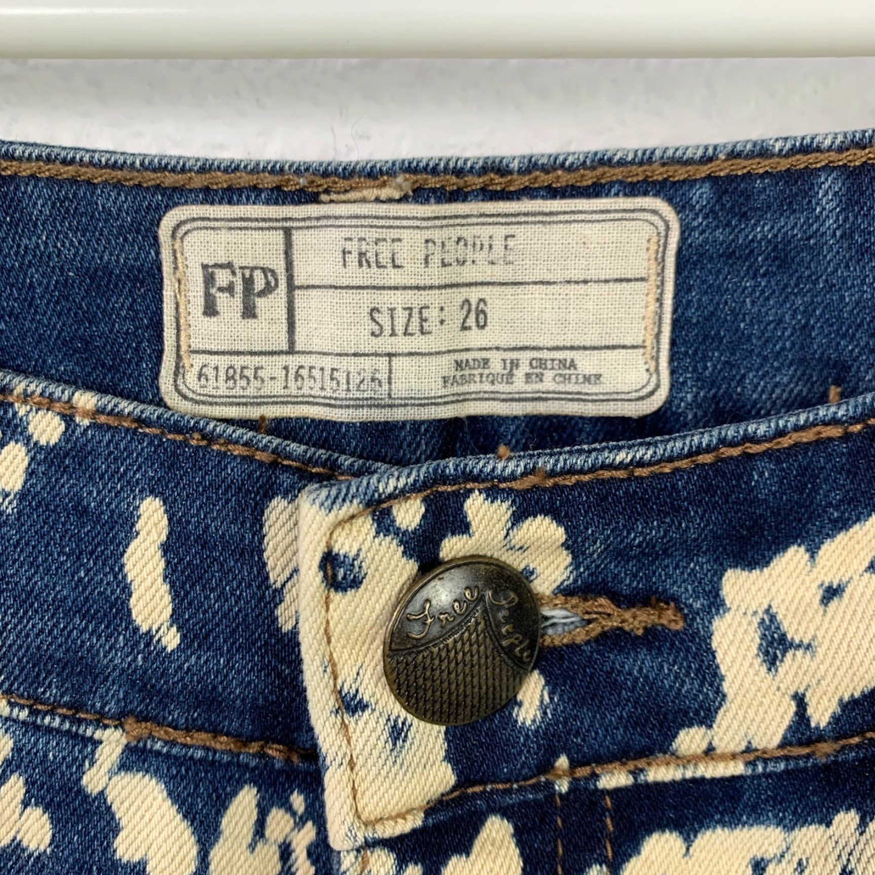 Free People VINTAGE Free People Jeans Flared 5-Pocket Denim Bohemian Festival Indigo 26 Womens Regular Inseam 32.5" Blue Rise Low 6.5-8.5" Button Zip Size 26" / US 2 / IT 38 - 7 Thumbnail