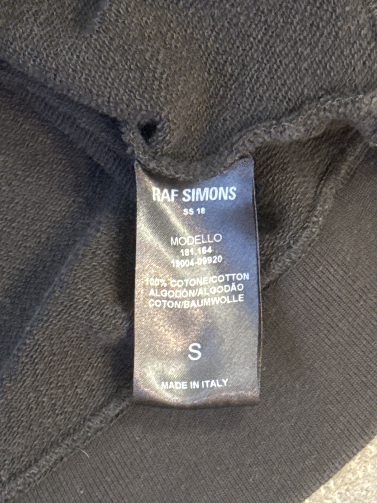 Raf Simons ‘Is it me?’ Sweatshirt Raf Simons Size US S / EU 44-46 / 1 - 4 Thumbnail