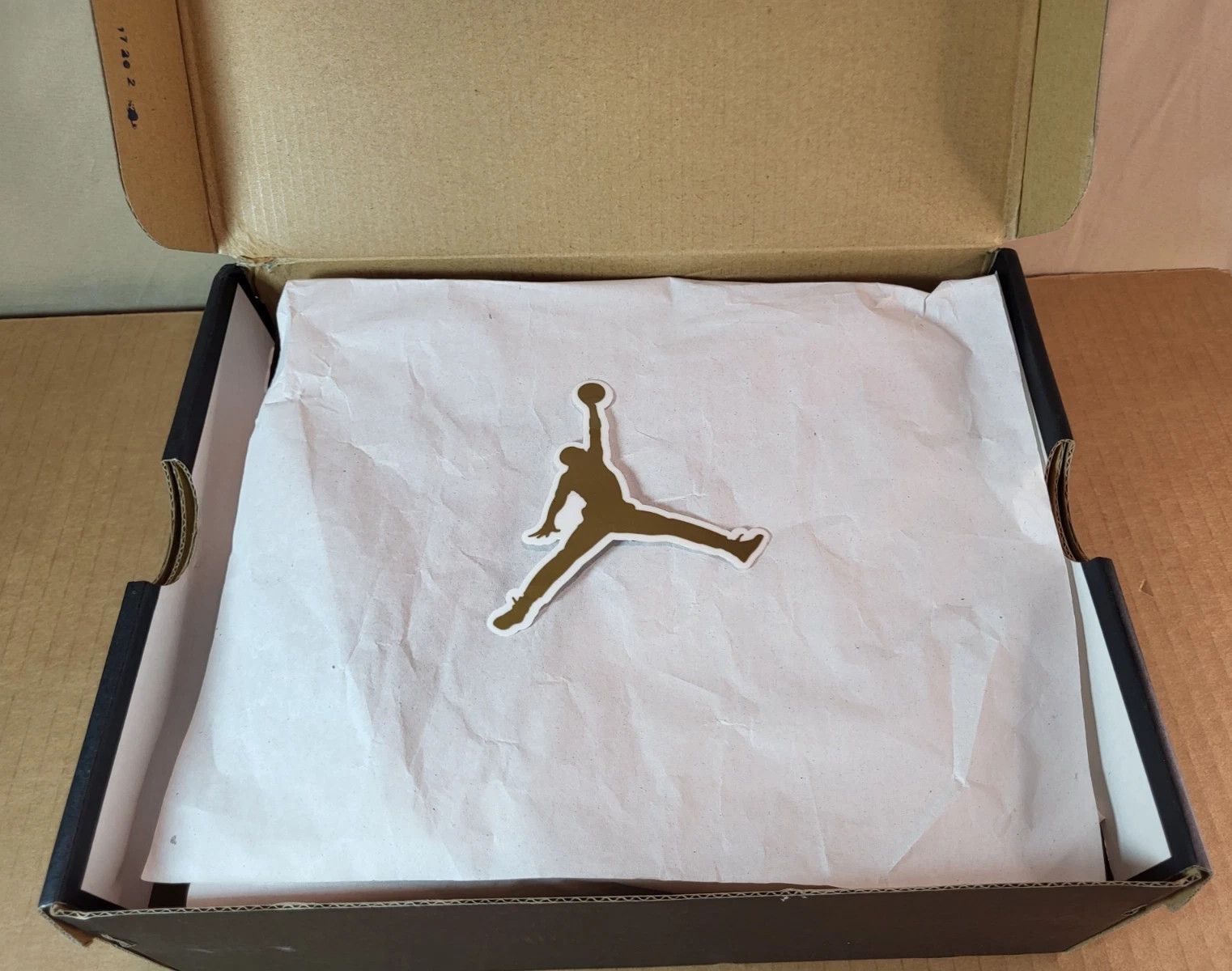 Nike Nike Air Jordan 1 Mid “Pink Quartz” (GS) – 555112‑603 Size US 6 / IT 36 - 14 Thumbnail