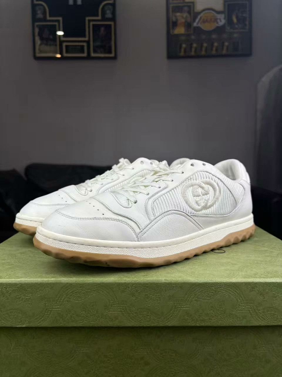 Gucci Gucci White Lowtop Sneakers 9.5 Men Size US 9.5 / EU 42-43 - 1 Thumbnail