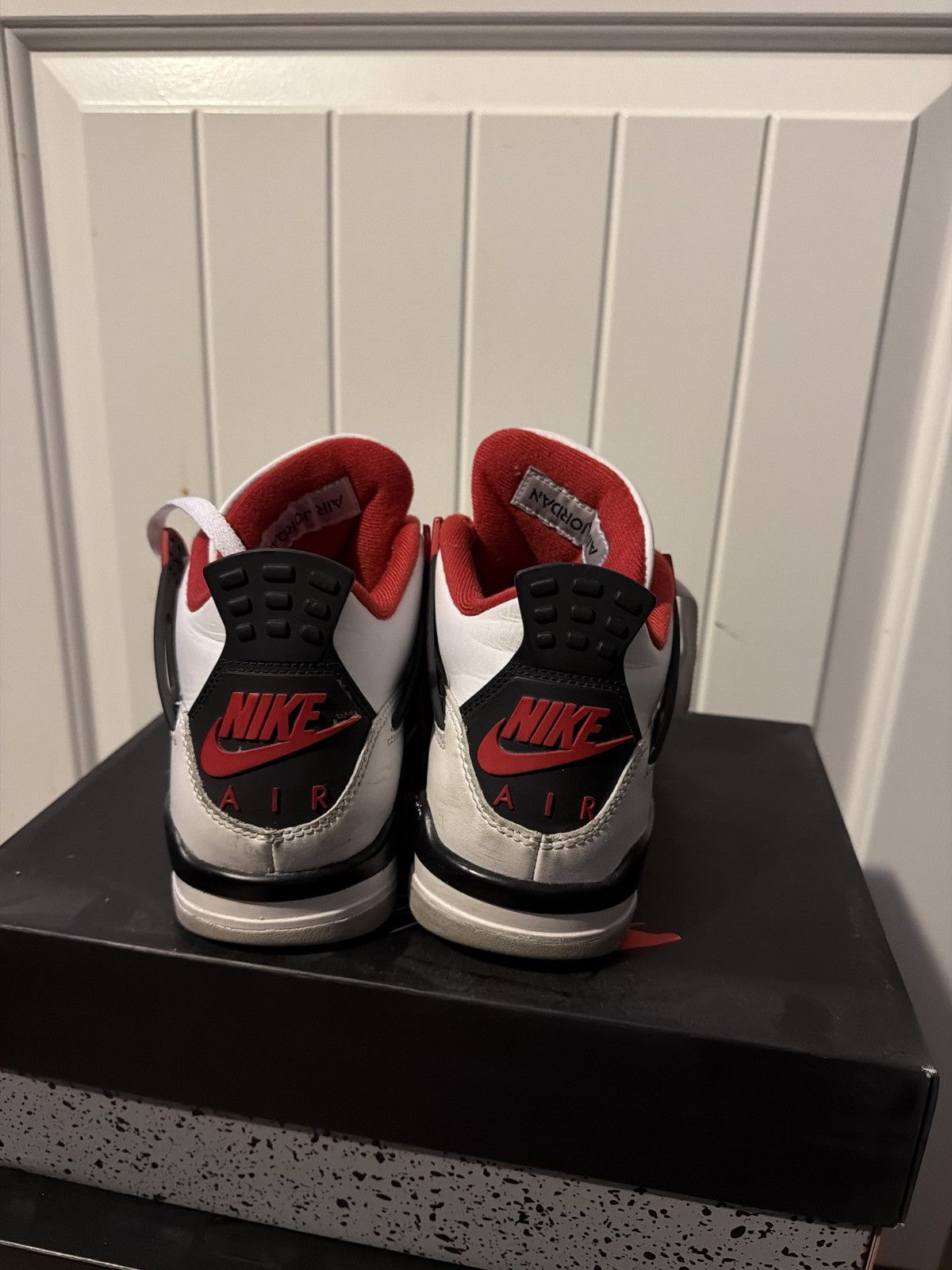 Jordan Brand Jordan 4 Fire Reds Size US 6 / EU 39 - 2 Thumbnail