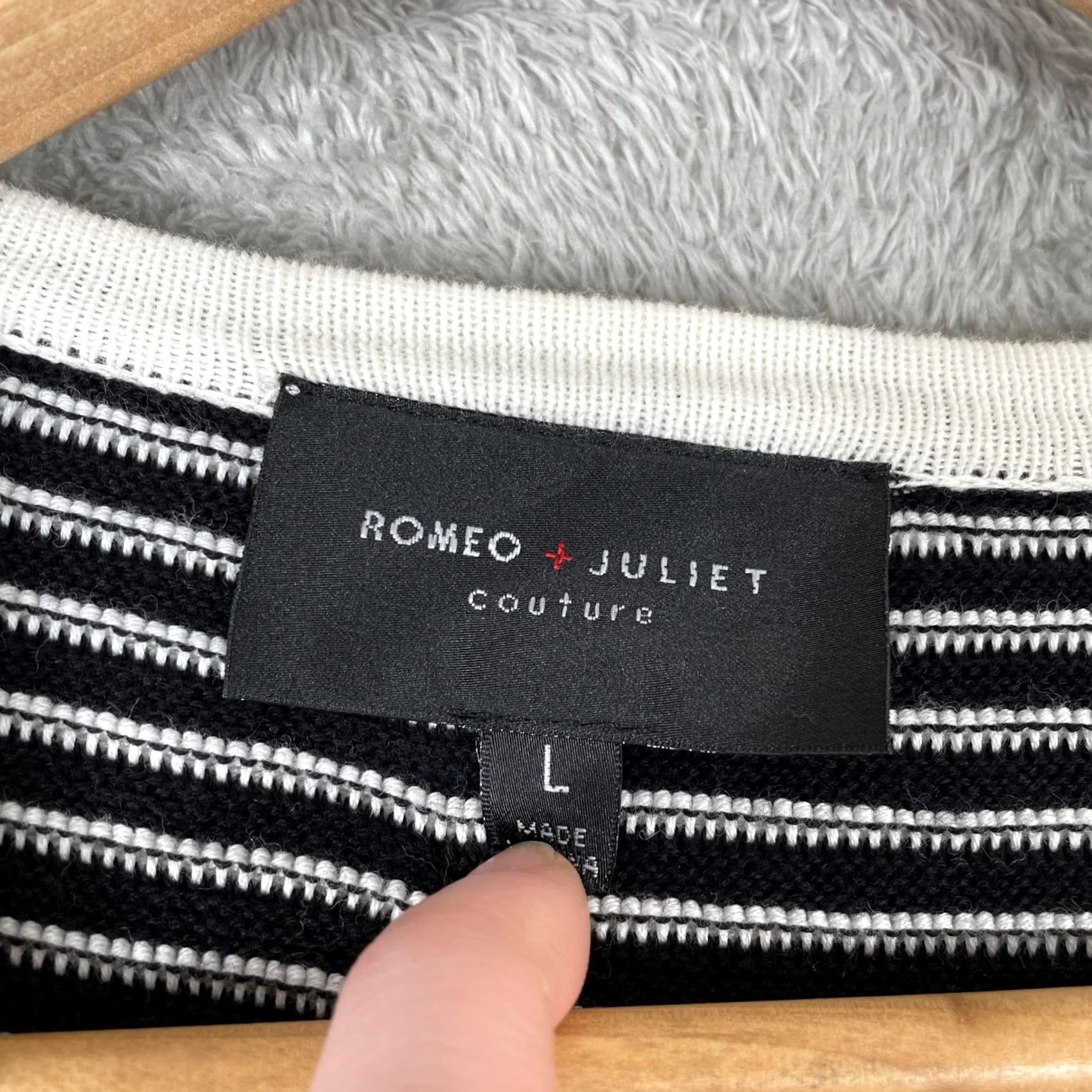 Vintage Romeo + Juliet Couture Womens Large Black Striped Cropped Cotton Knit Sweater Size L / US 10 / IT 46 - 3 Thumbnail