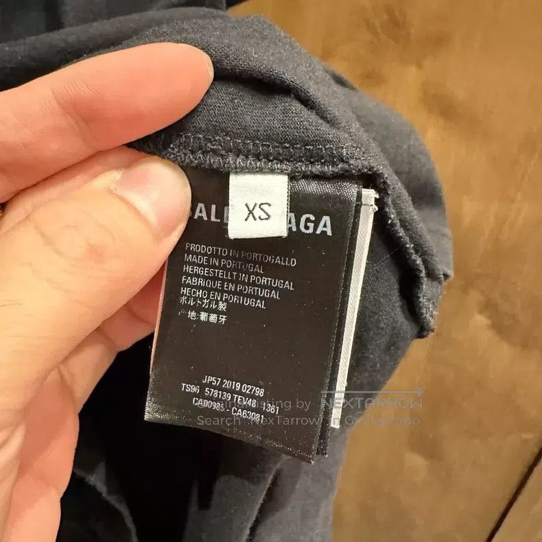 Balenciaga Balenciaga Black and Yellow Lock扣 Letter Short Sleeve Size US XS / EU 42 / 0 - 6 Thumbnail