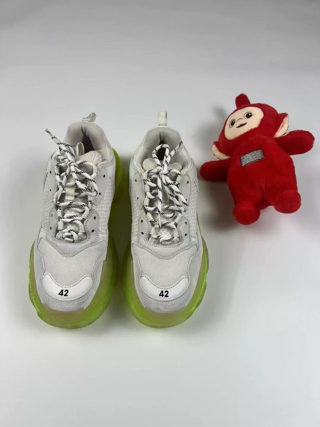 Balenciaga balenciaga white and green dad sneakers Size US 9 / EU 42 - 1 Thumbnail