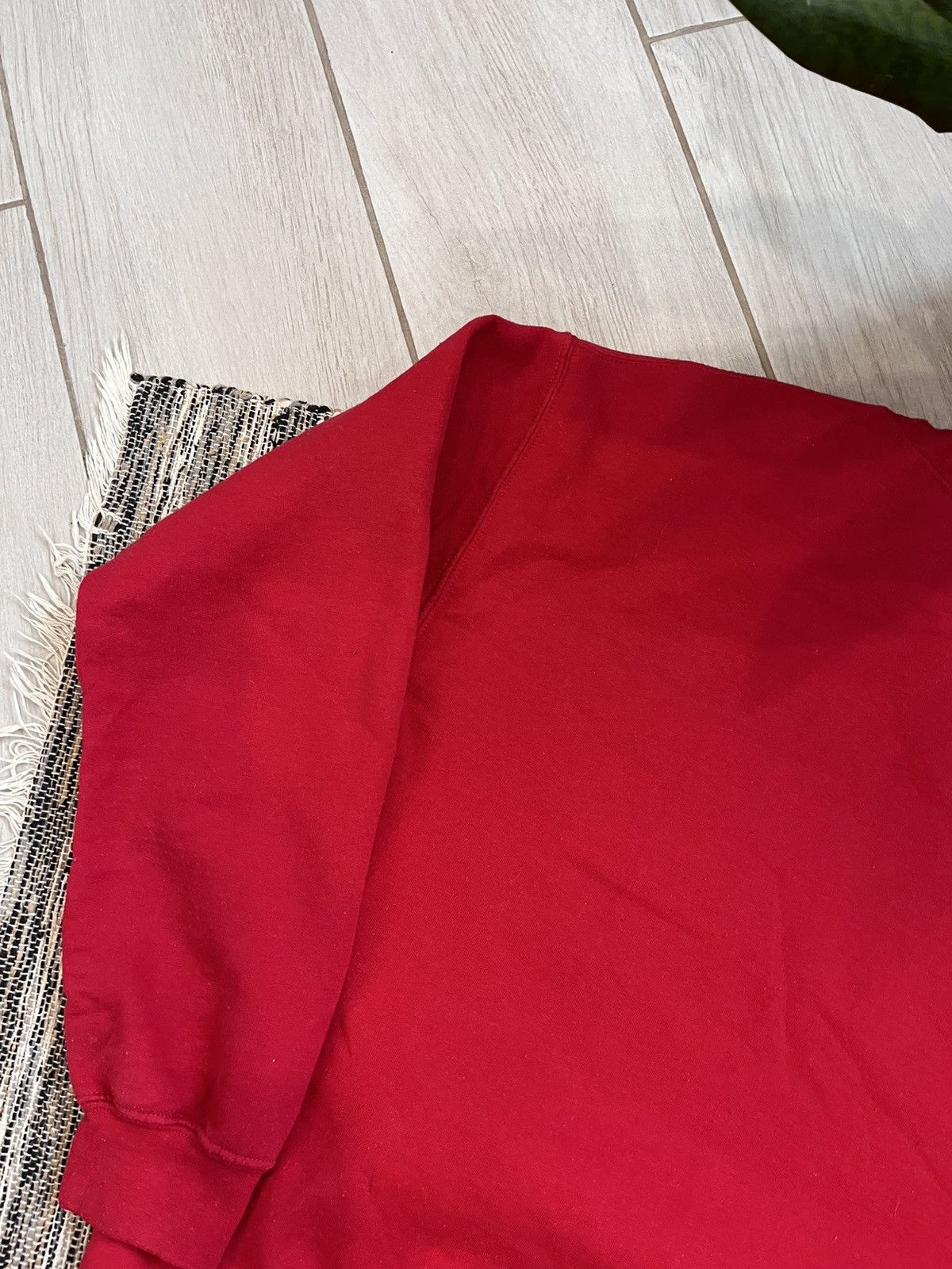 Gildan × Vintage Vintage Gilden Blank Sweatshirt red fleece loose fit Size US M / EU 48-50 / 2 - 14 Thumbnail