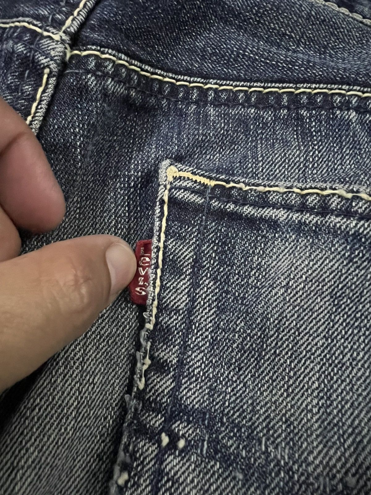 Levi's VINTAGE LEVIS 505 FADED JEAN Size US 33 - 22 Thumbnail