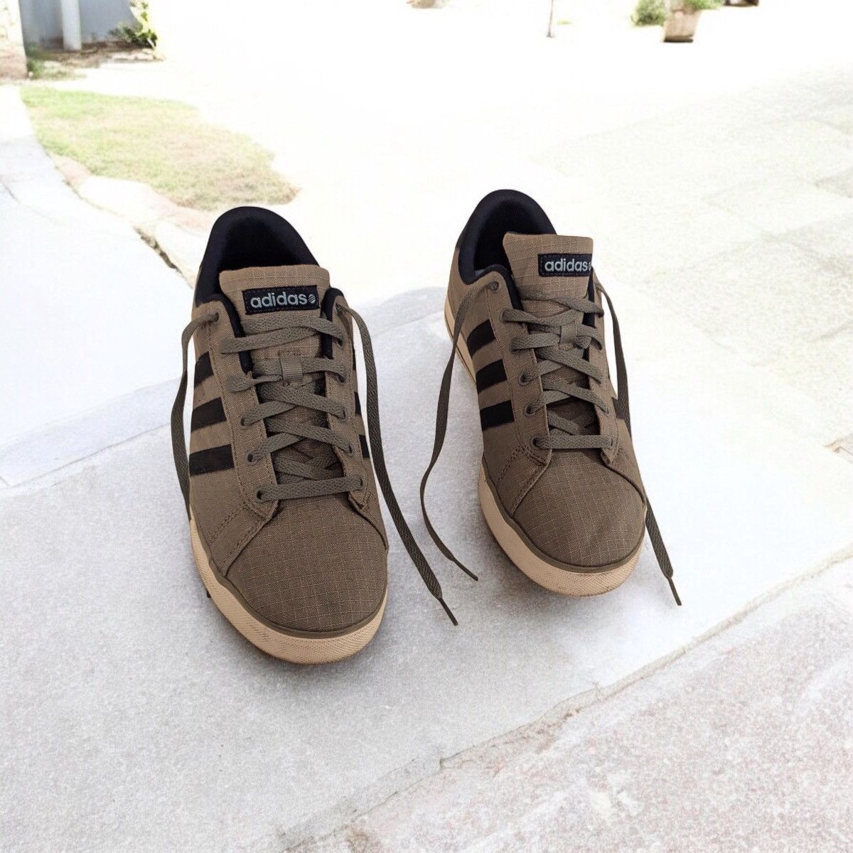 Adidas Adidas Daily 3.0 11.5 Size US 11.5 / EU 44-45 - 1 Thumbnail