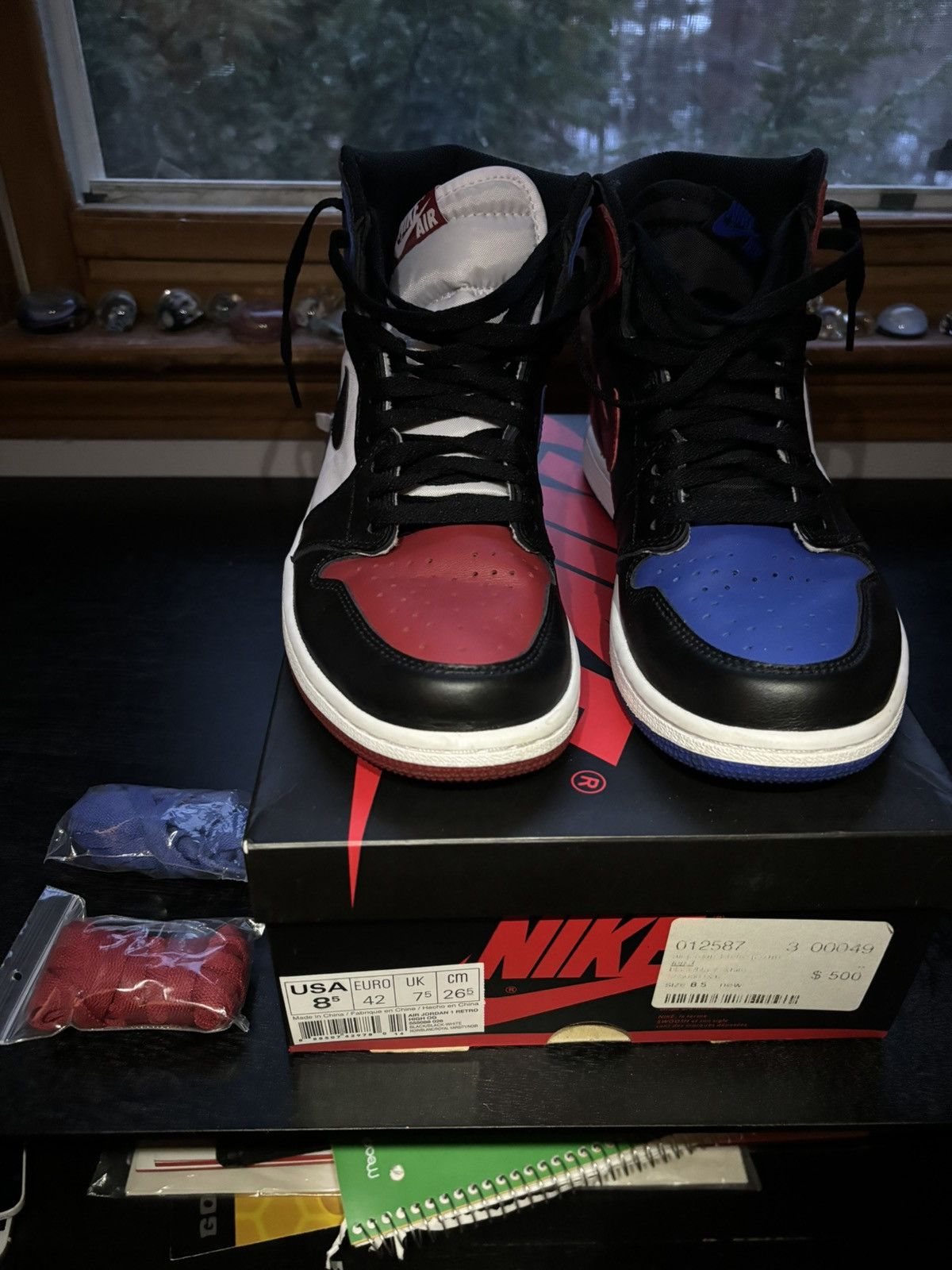 Jordan Brand × Nike Air Jordan 1 Top 3 Size US 8.5 / EU 41-42 - 2 Thumbnail
