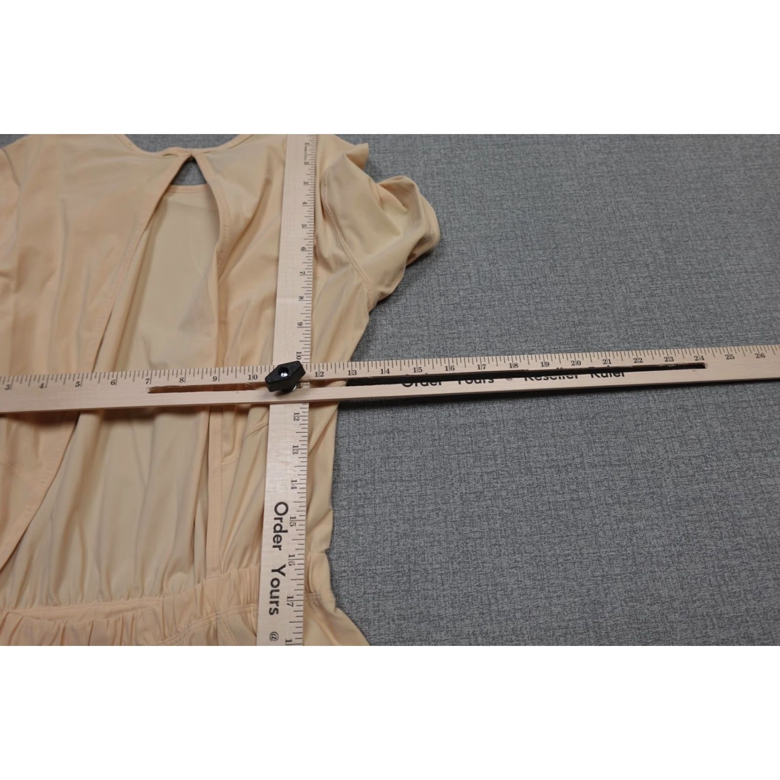 Lululemon Lululemon Lightweight High-Neck Romper Womens 4 Beige Short Sleeve Open Back NWT Size 27" / US 4 / IT 40 - 6 Thumbnail