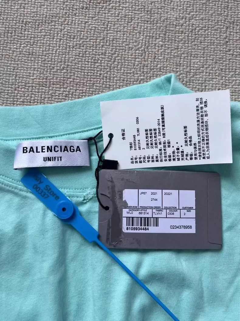 Balenciaga Balenciaga size2 Worn Solid Jersey Crew Neck T Shirt Size US S / EU 44-46 / 1 - 4 Thumbnail
