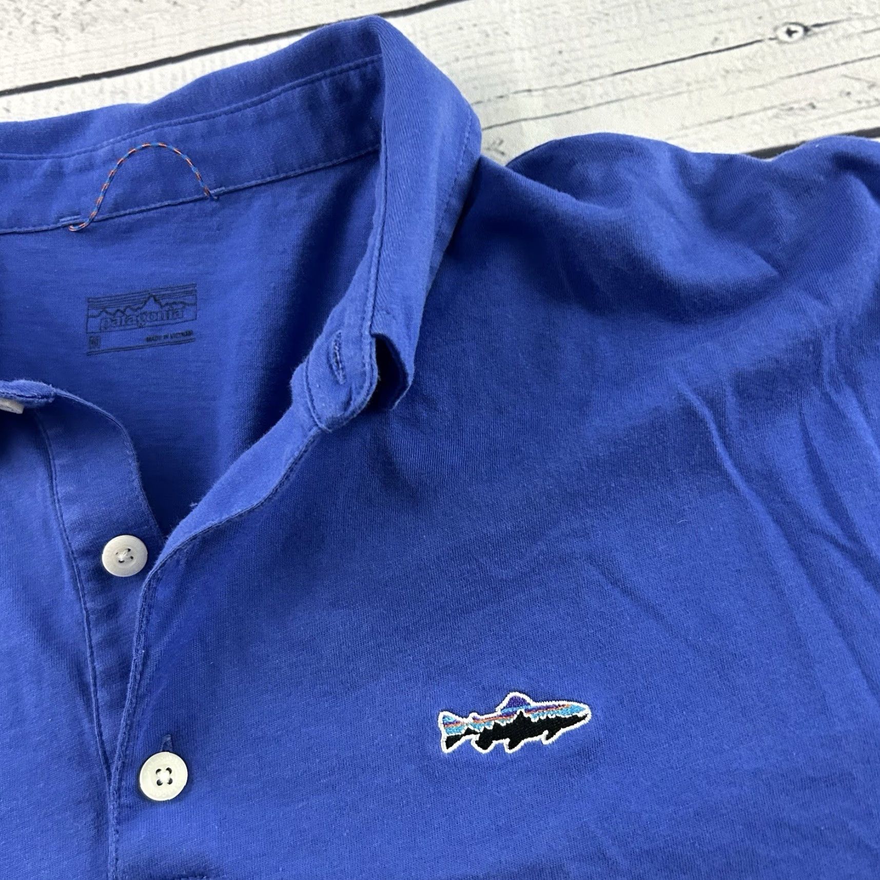 Patagonia Patagonia Shirt Men's Medium Blue Short Sleeve Button Polo Fitz Roy Trout Collection Casual Cotton Shirt Mens Regular Fit Button-Up Polo Blue Size US M / EU 48-50 / 2 - 2 Thumbnail