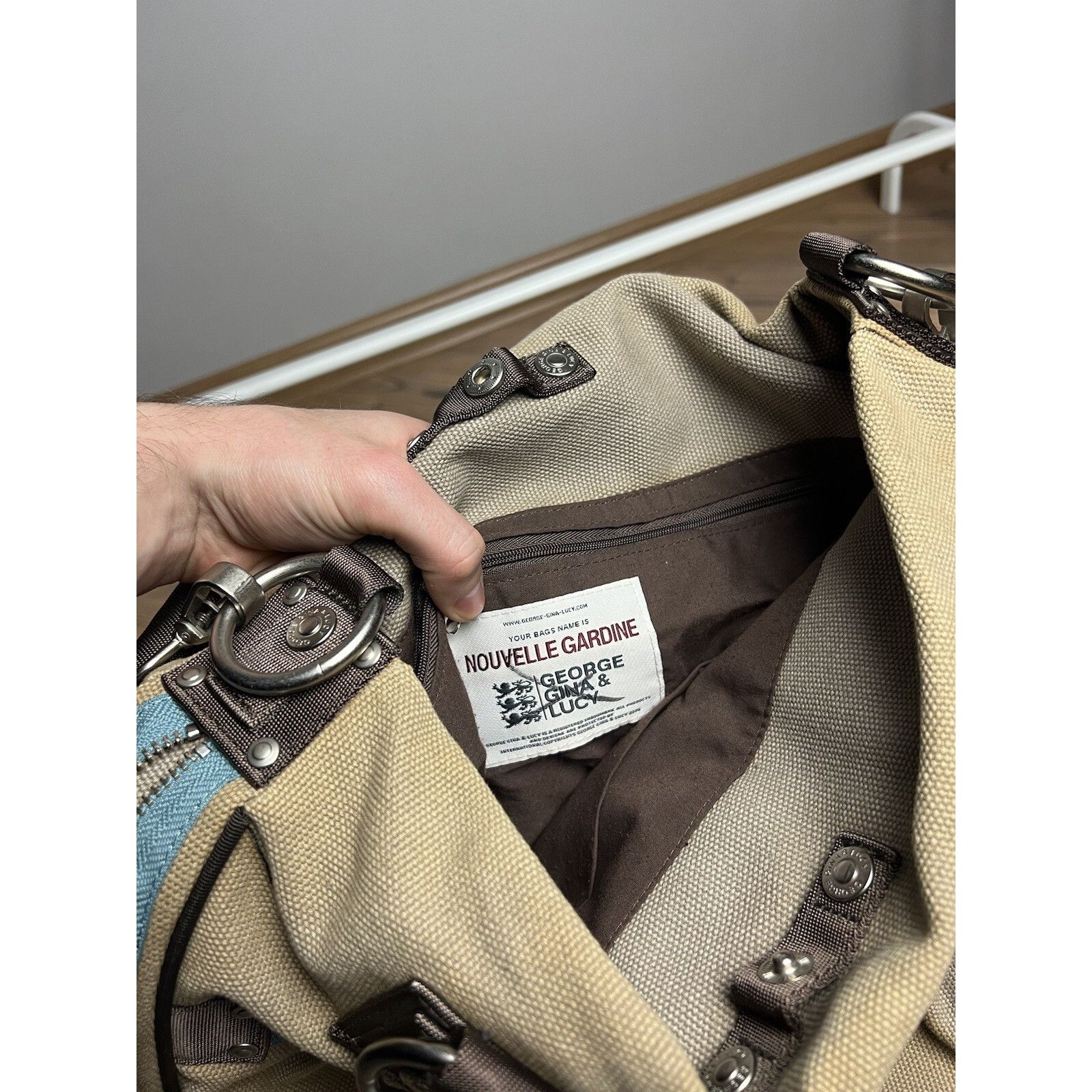 George Gina & Lucy GGL George Gina & Lucy Nouvelle Gardine Beige Gray Shoulder Size ONE SIZE - 12 Thumbnail