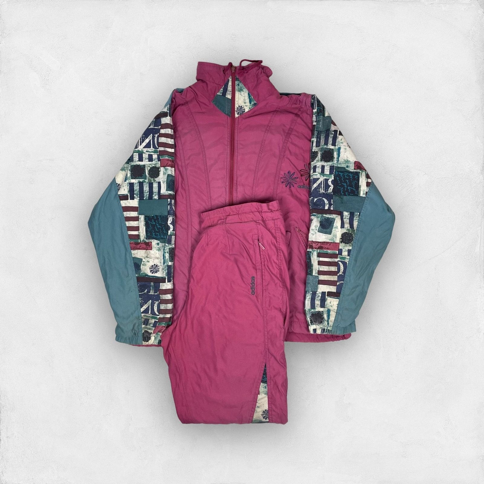 Adidas × Vintage Vintage Adidas Women's Pink Floral Full Zip Tracksuit Medium Size M / US 6-8 / IT 42-44 - 1 Thumbnail