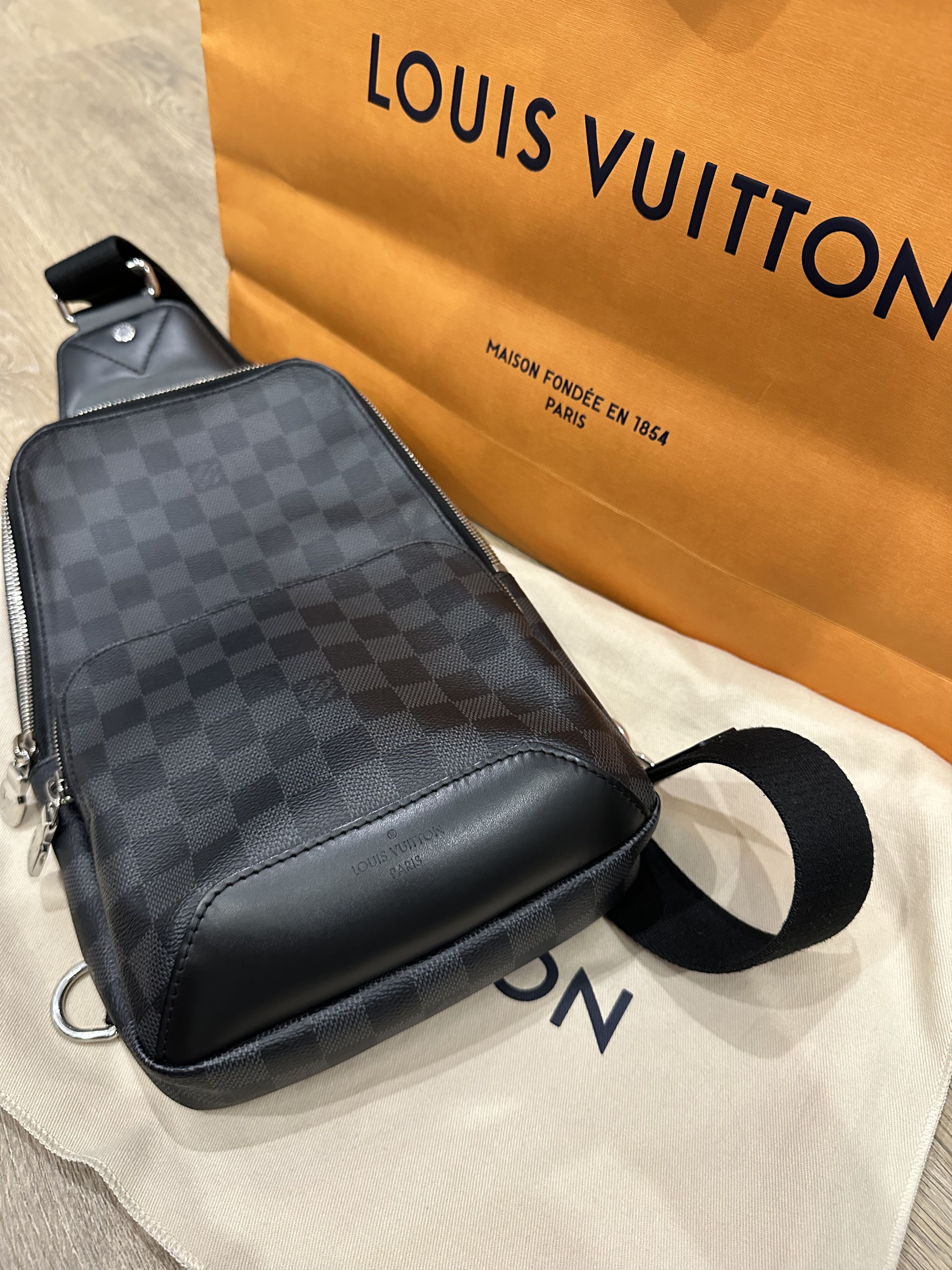 Louis Vuitton Louis Vuitton Avenue Sling Bag Size ONE SIZE - 3 Thumbnail