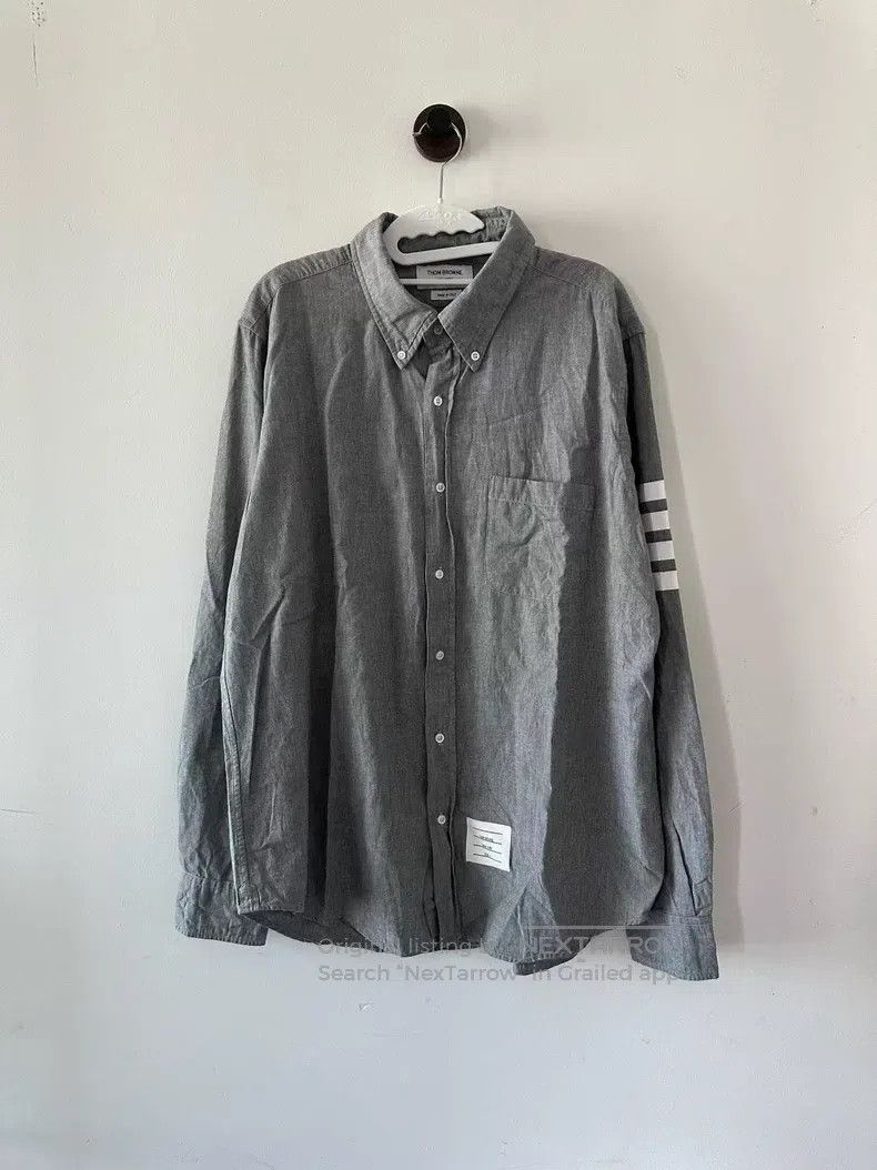 Thom Browne Thom Browne Gray Sleeve Logo Shirt Size US XL / EU 56 / 4 - 1 Thumbnail
