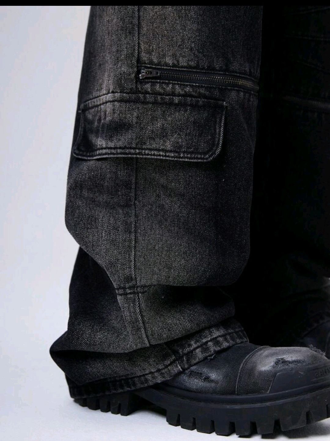 Japanese Brand × Jean × Vintage Y2K Vintage Streetwear Rust Distressed Baggy Cargo Jeans Size US 35 - 5 Thumbnail