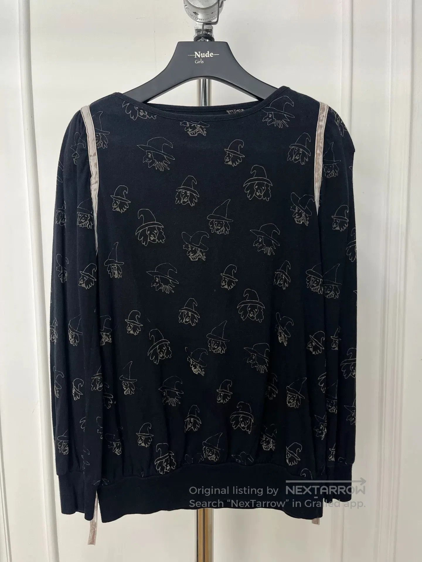 Undercover classic long sleeve witch print top. Size S / US 4 / IT 40 - 1 Thumbnail