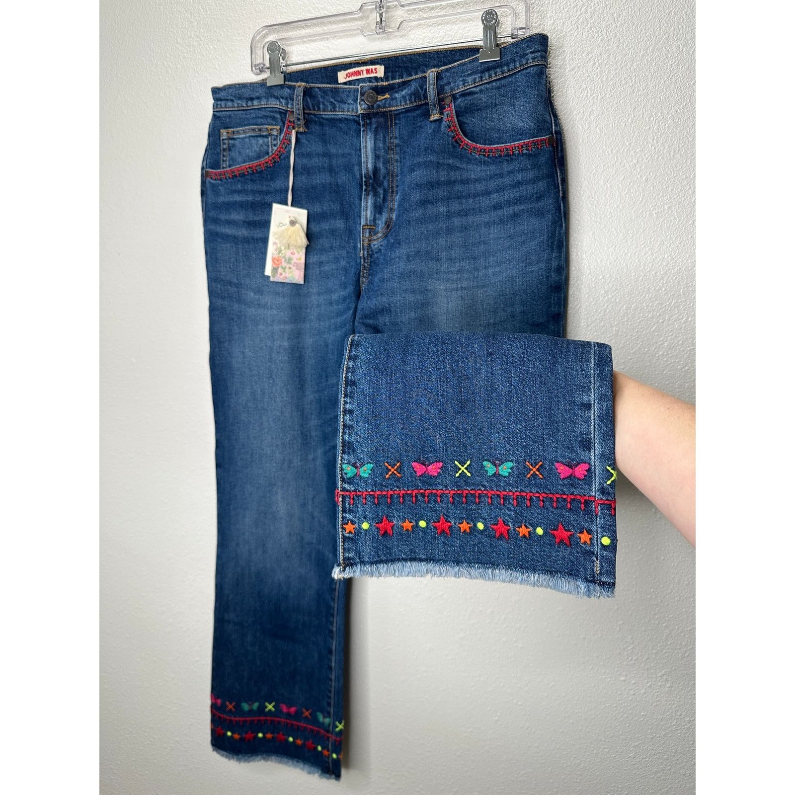 Johnny Was NWT Johnny Was Avery Cropped Baby Boot Mid Rise Slim Jean 32 Size 32" / US 10 / IT 46 - 3 Thumbnail