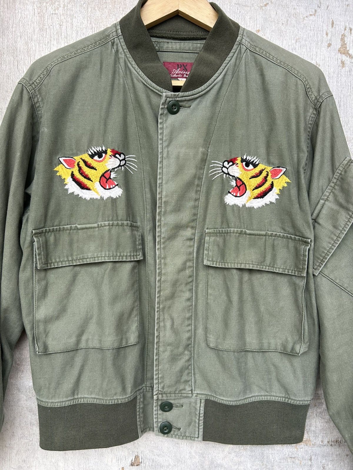 Avirex Avirex Tiger Embroidery Bomber Jacket Size US L / EU 52-54 / 3 - 3 Thumbnail