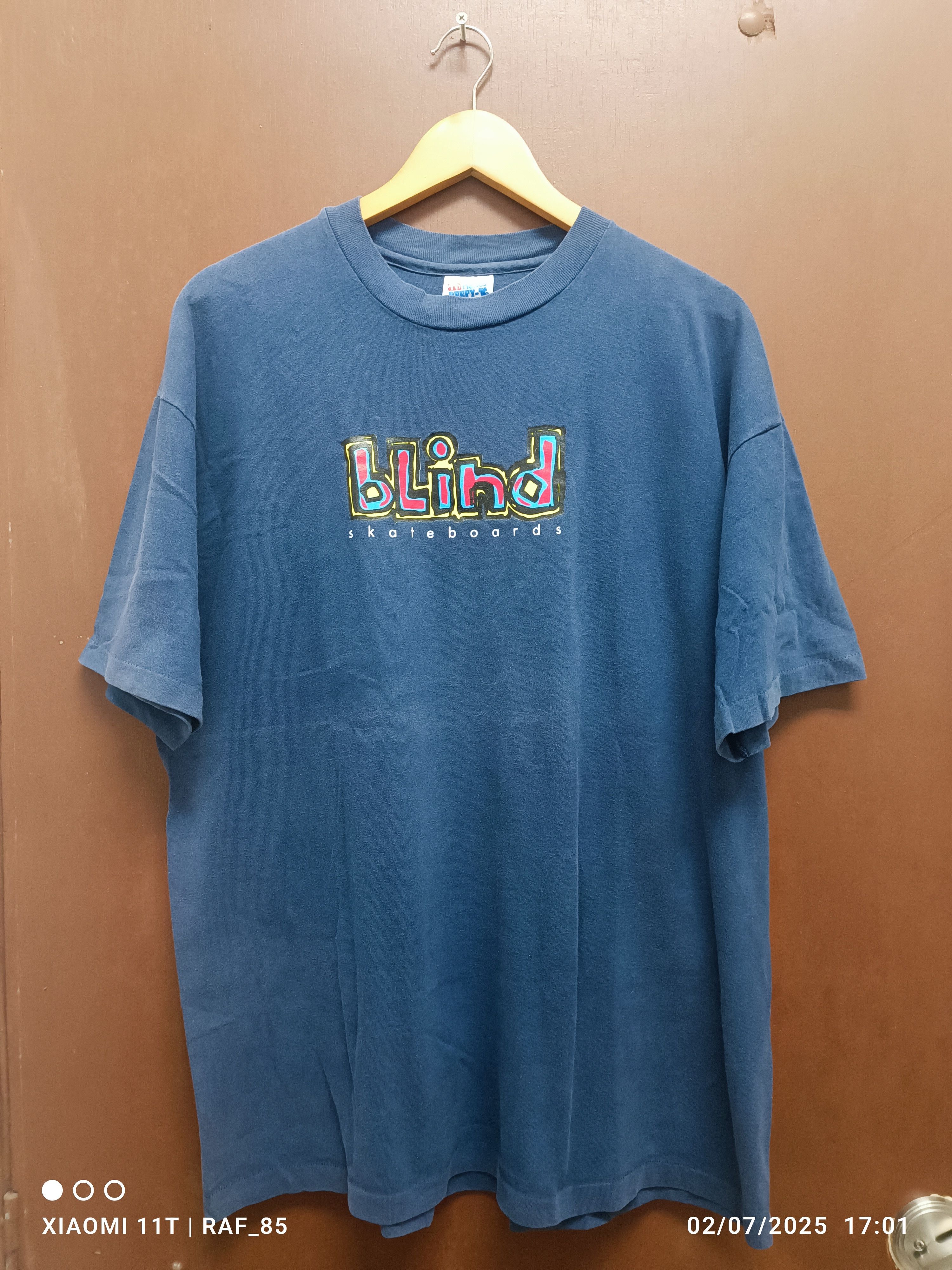 Vintage Vintage BLIND SKATEBOARD tshirt Size US L / EU 52-54 / 3 - 1 Thumbnail
