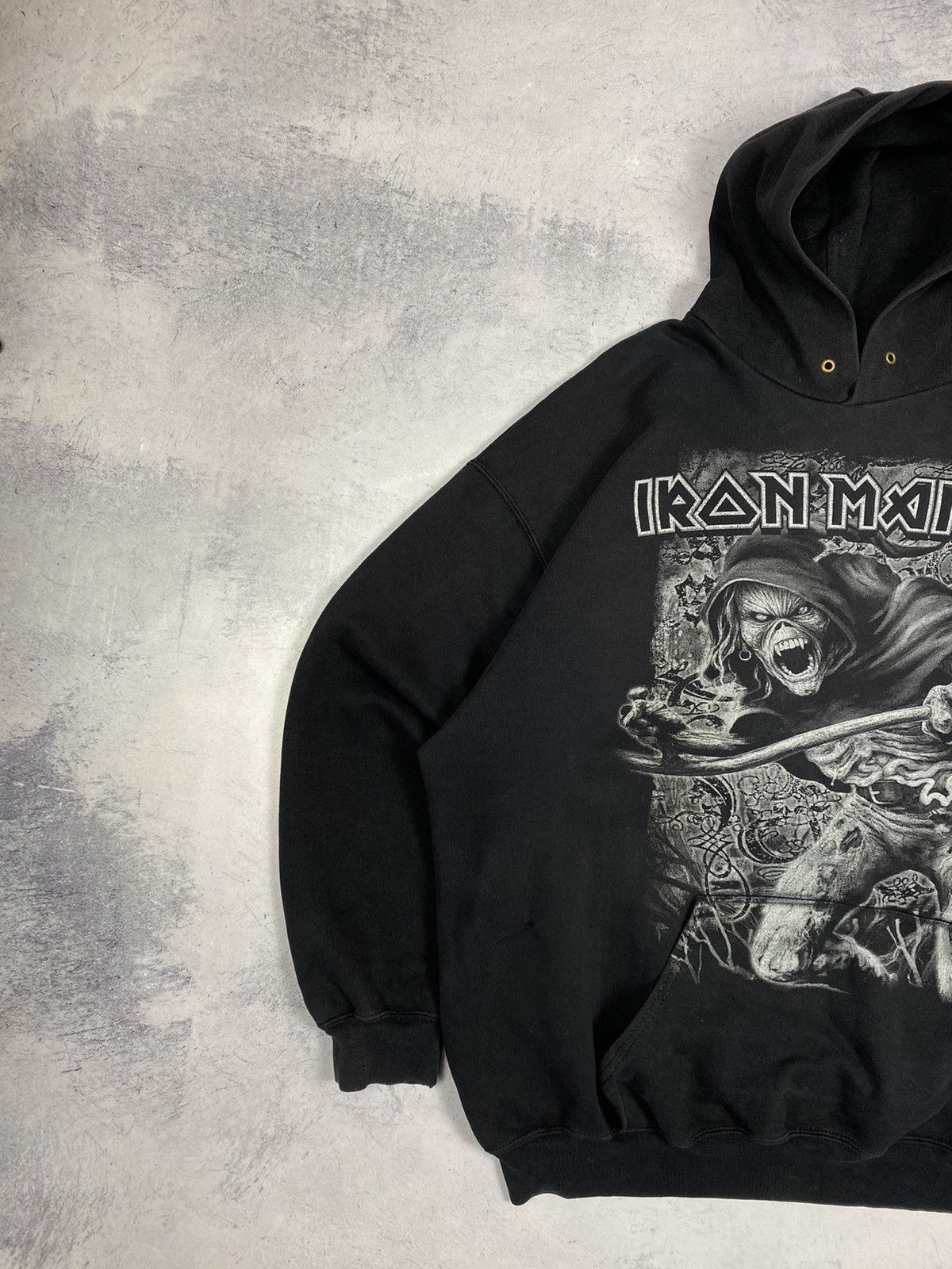 Iron Maiden Iron Maiden The Number of the Beast 2011 Graphic Hoodie Size US XXL / EU 58 / 5 - 2 Thumbnail