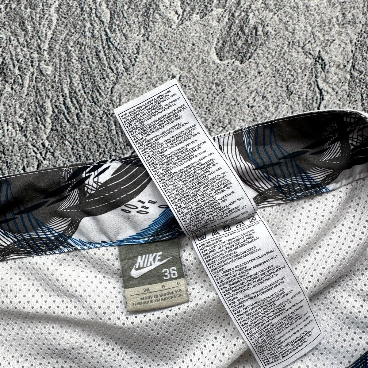 Nike Vintage Men’s Nike Shorts White Size: 36 (XL) Size US 36 / EU 52 - 9 Thumbnail