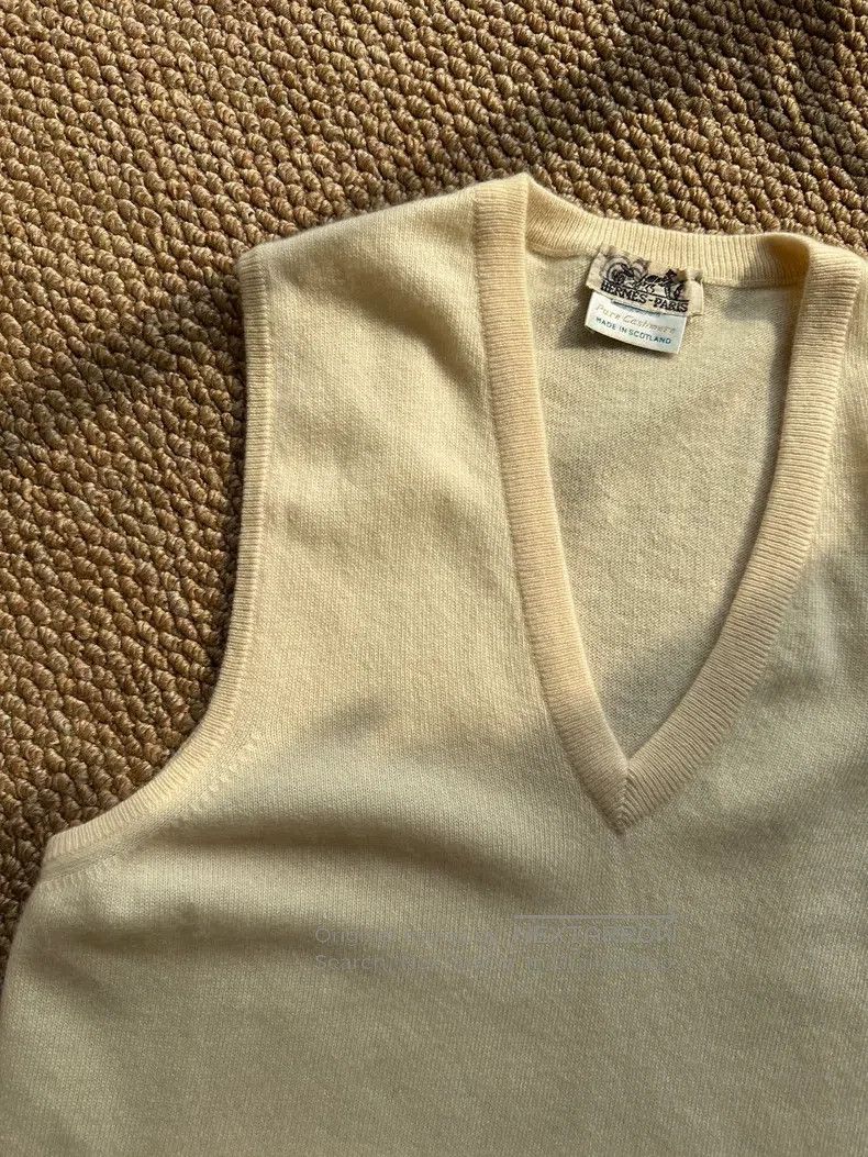 Hermes Hermes Cashmere Deep V Neck Vest Sleeveless Top, Apricot Size M / US 6-8 / IT 42-44 - 6 Thumbnail