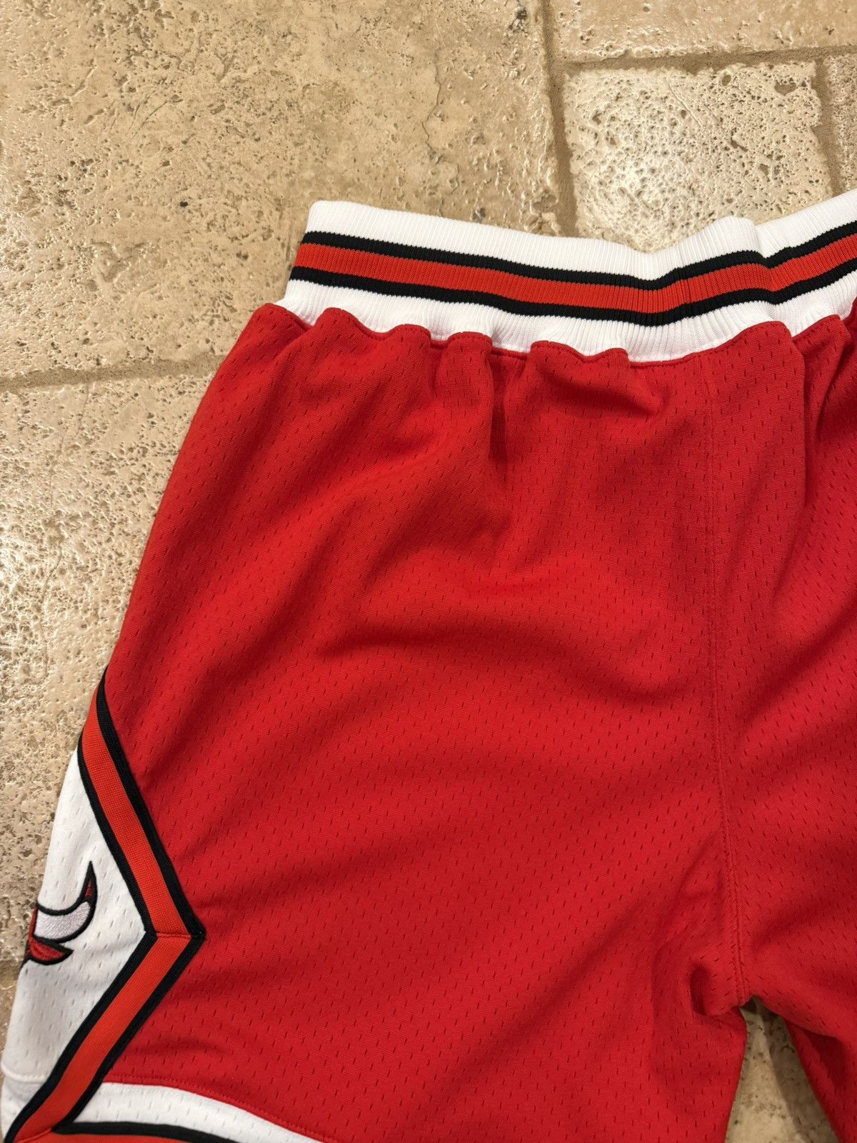 Mitchell & Ness Mitchell & Ness NBA Chicago Bulls Red Basketball Shorts Size US 34 / EU 50 - 10 Thumbnail