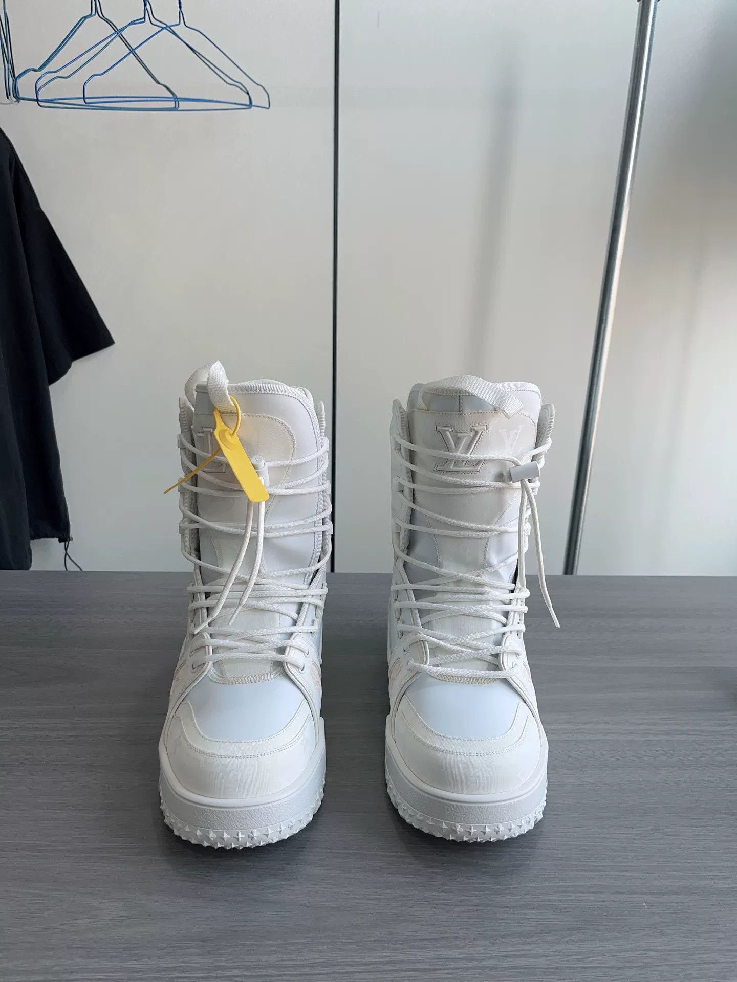 Louis Vuitton Louis Vuitton LV Trainer MAXI Snow Boots Size US 8 / EU 41 - 1 Thumbnail