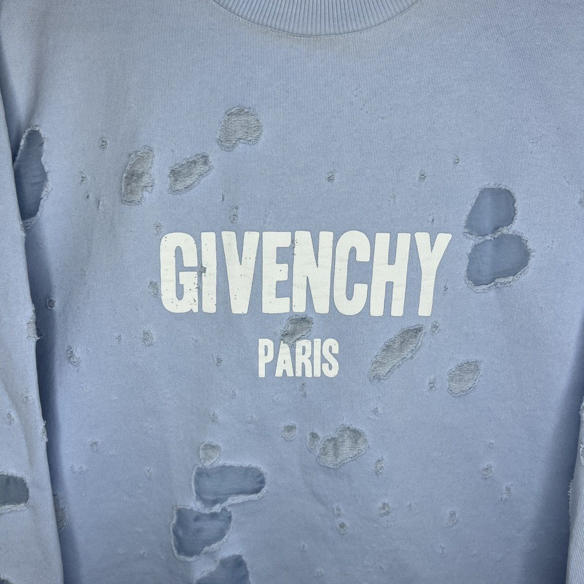 Givenchy Givenchy Distressed Sweatshirt Crewneck Baby Blue Big Logo Size US M / EU 48-50 / 2 - 5 Thumbnail