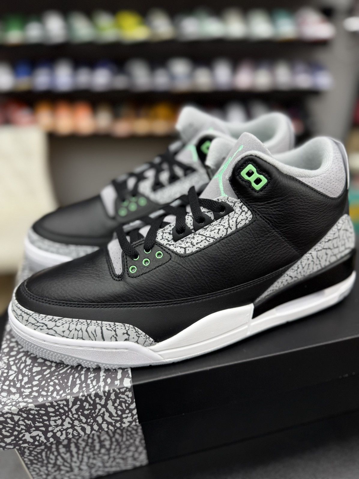 Jordan Brand Jordan 3 Green Glow Size (12) Brand New Size US 12 / EU 45 - 8 Thumbnail