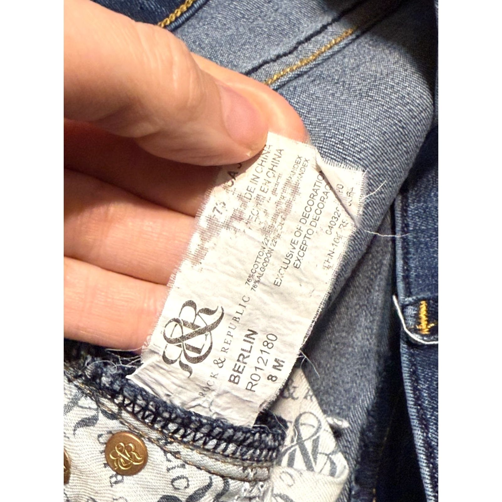 Vintage Rock & Republic Jeans Woman 8 Blue Denim Skinny Mid Rise Pockets 5-Pocket Design Inseam 29in Regular Fall Winter Spring Summer Mens Womens Girls Boys Size 30" / US 8 / IT 44 - 7 Thumbnail