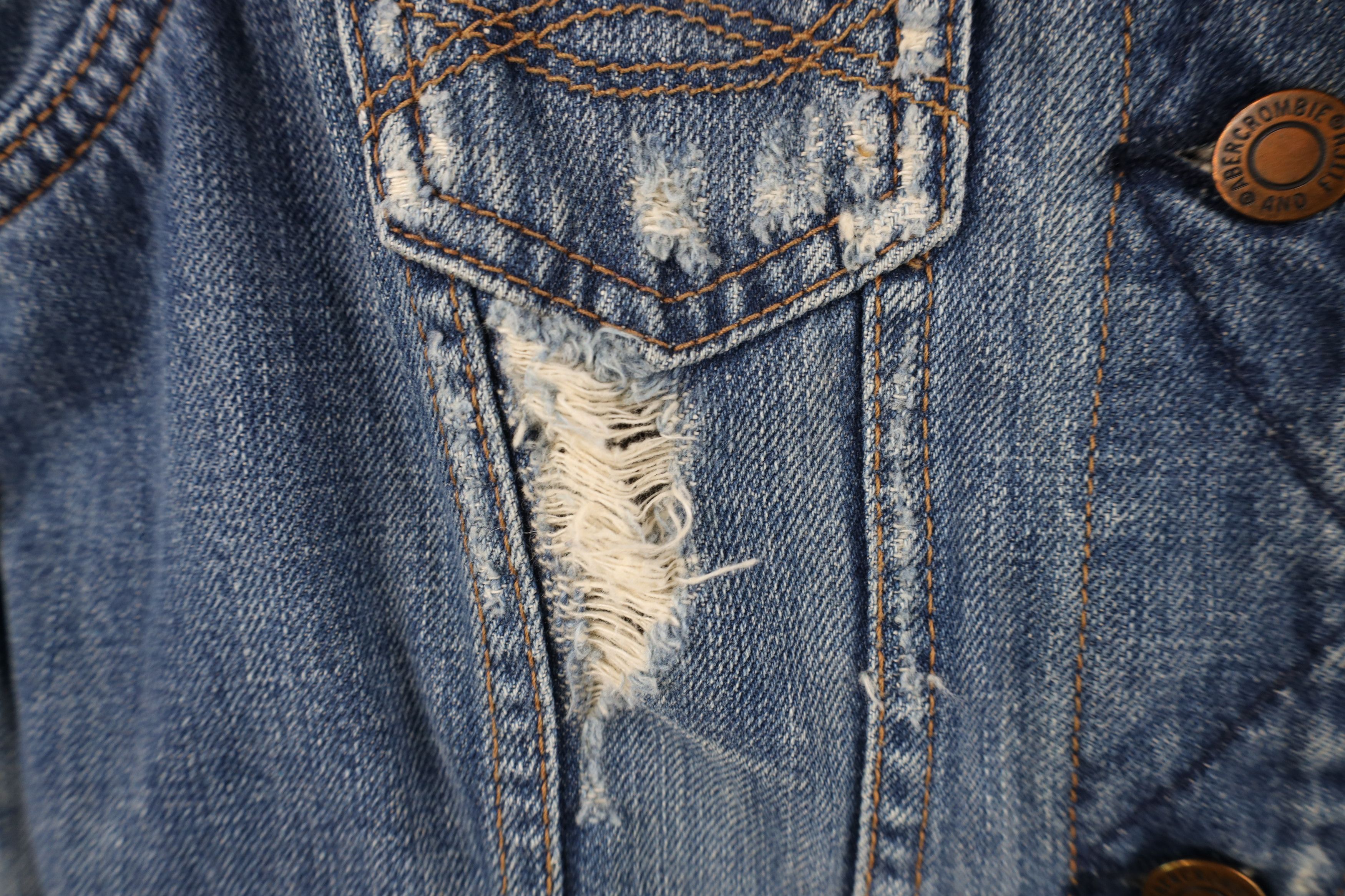 Abercrombie & Fitch Vintage 90s Y2K Abercrombie & Fitch Denim Trucker Jacket Size S / US 4 / IT 40 - 9 Thumbnail
