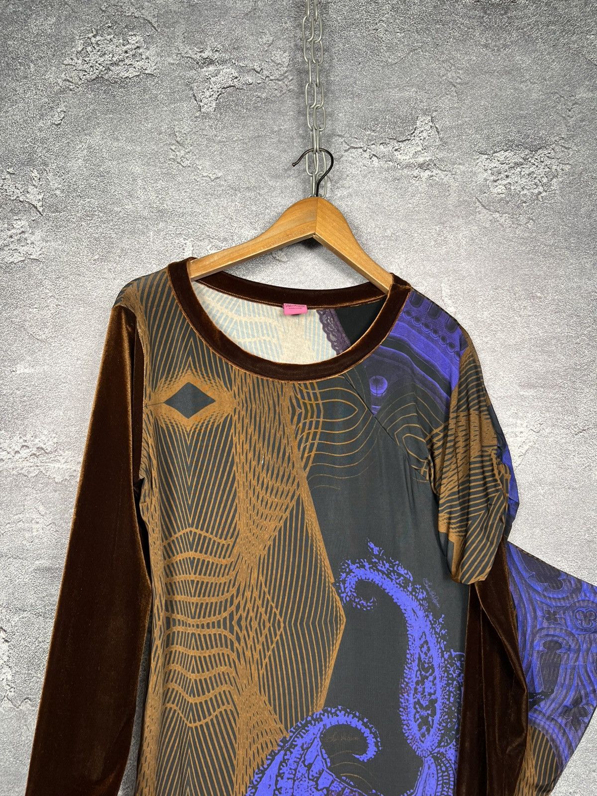 Desigual Save the Queen Asymmetric Velvet Sleeve Jumper Top Size XL / US 12-14 / IT 48-50 - 5 Thumbnail