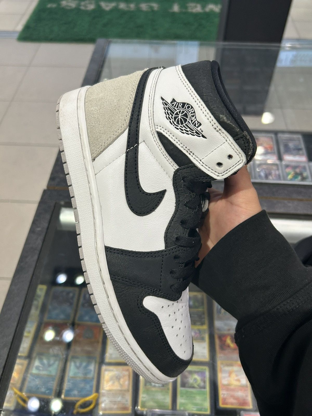Jordan Brand Jordan 1 high bleached coral Size US 7.5 / EU 40-41 - 5 Thumbnail