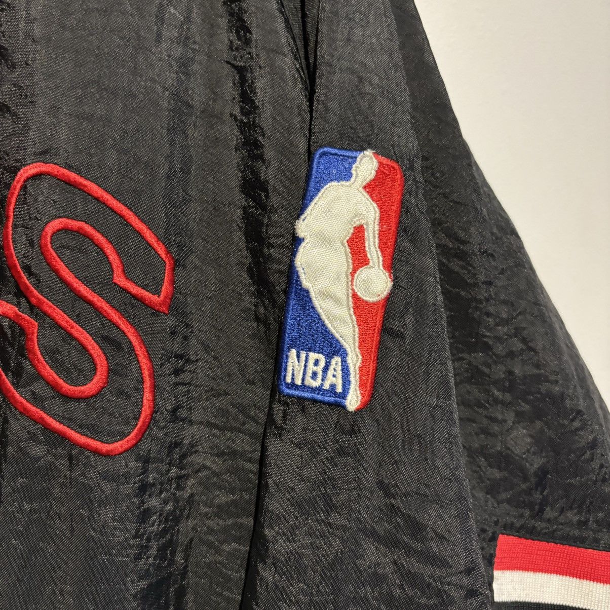 NBA × Pro Player × Vintage Vintage 90's Chicago Bulls Pro Player Windbreaker Black NBA Size US M / EU 48-50 / 2 - 6 Thumbnail