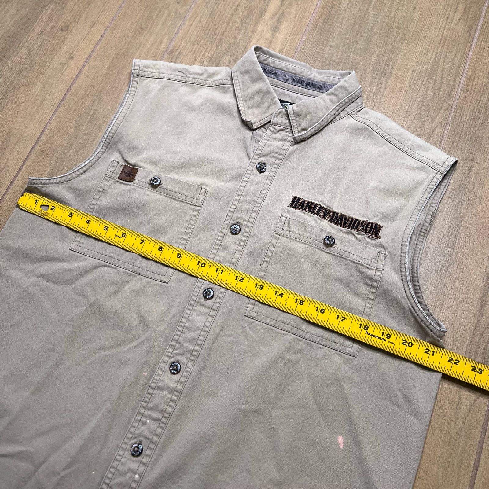 Harley Davidson Y2K HARLEY DAVIDSON Motor Sz M Sleeveless Button cream beige Size US M / EU 48-50 / 2 - 7 Thumbnail