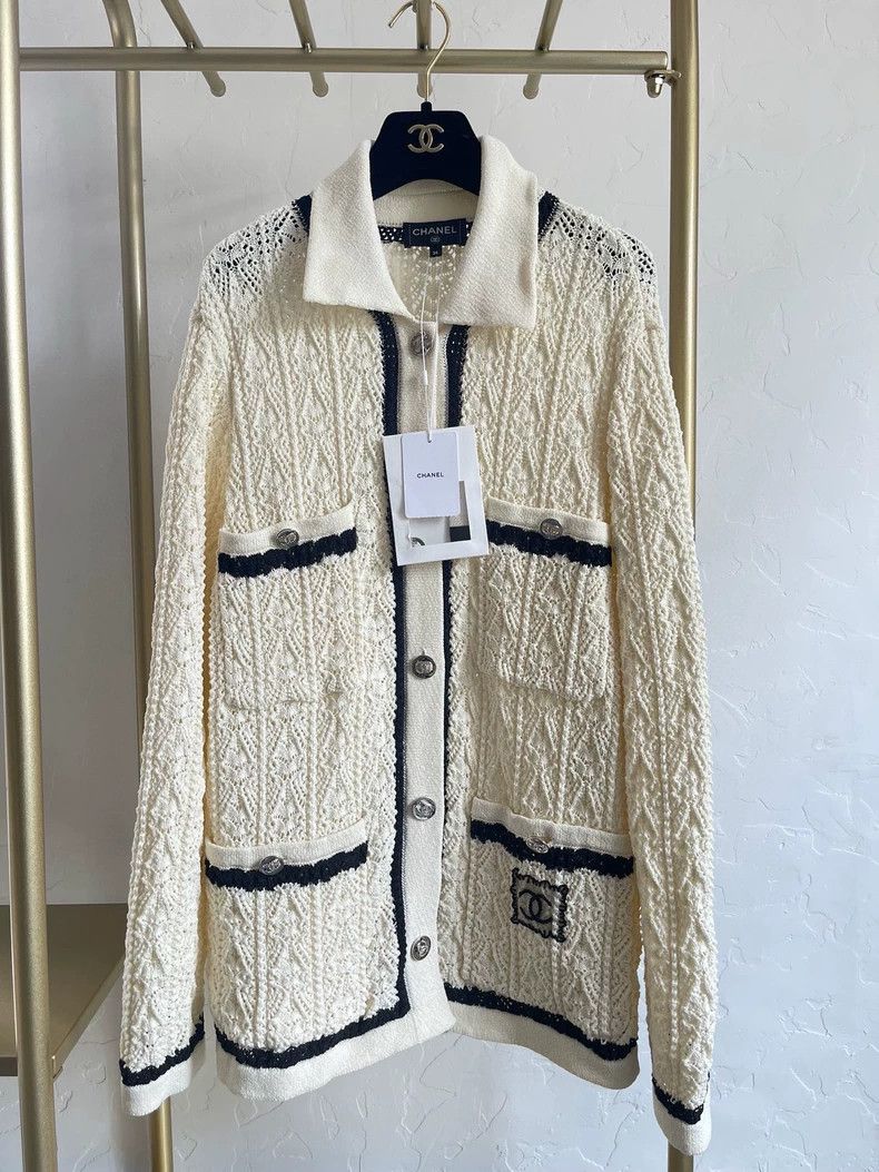 Chanel Chanel 24p black and white knitted cardigan coat Size XS / US 0-2 / IT 36-38 - 1 Thumbnail