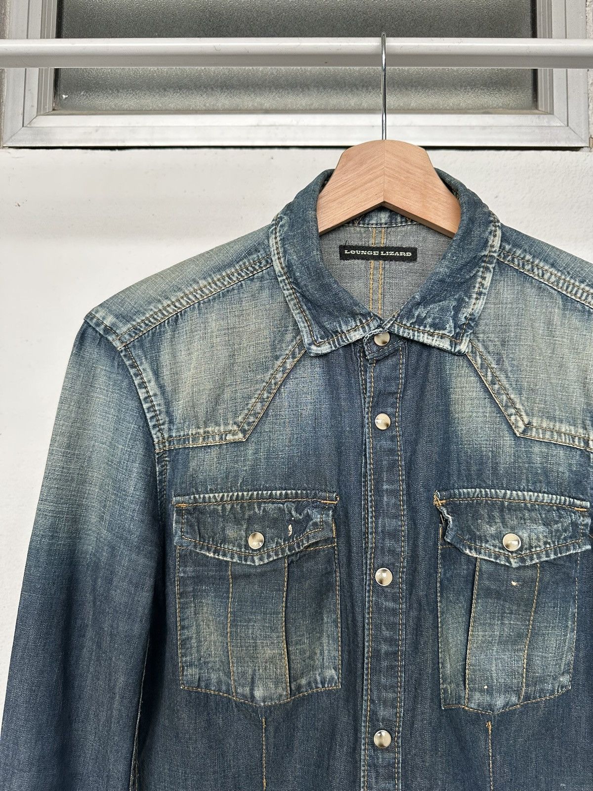 Lounge Lizard 00's Lounge Lizard stonewash denim shirt / if six was nine Size US M / EU 48-50 / 2 - 10 Thumbnail