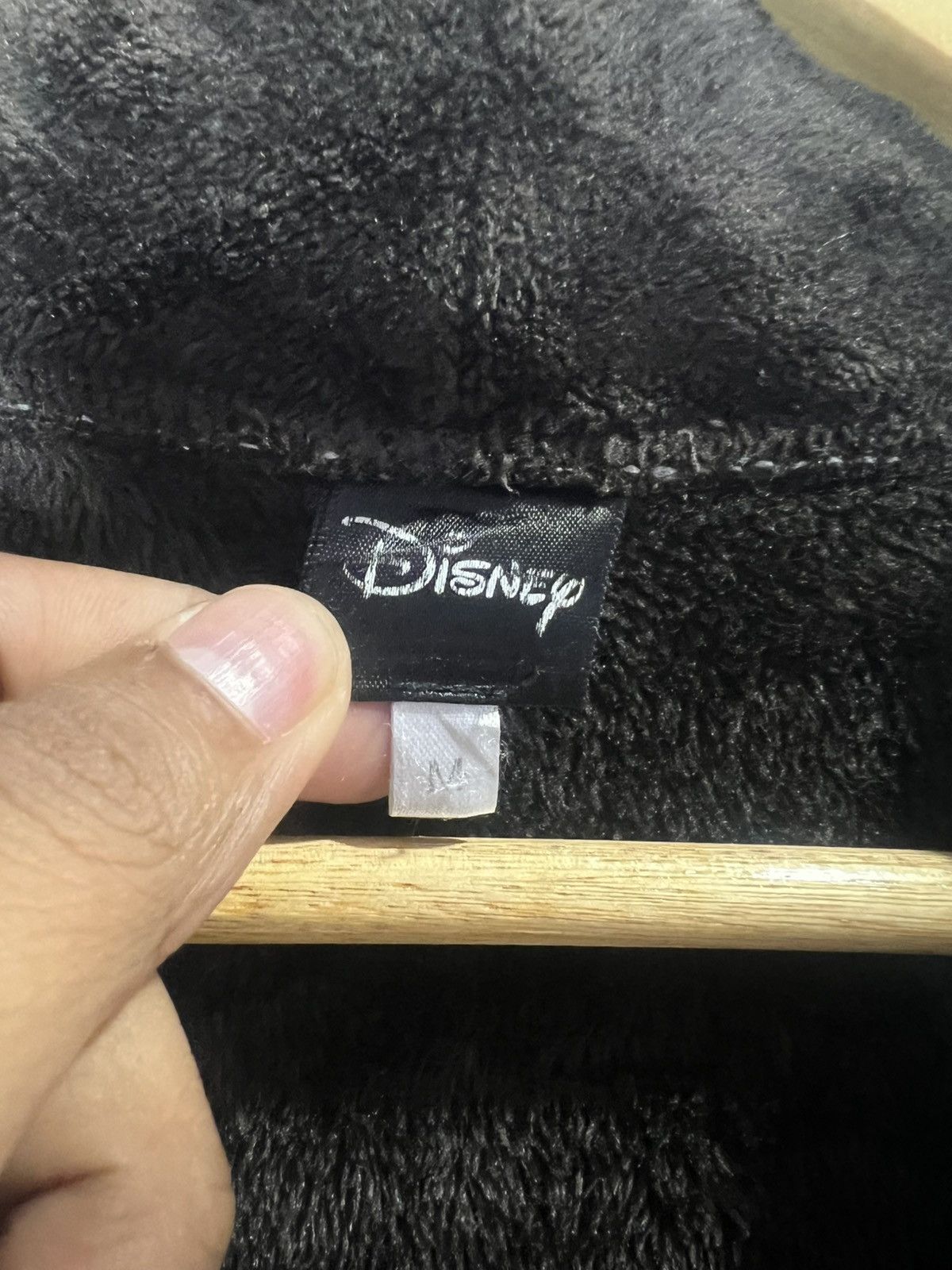 Disney Disney Mickey Mouse Fuzzy Plush Cardigan Sweater Size US M / EU 48-50 / 2 - 6 Thumbnail