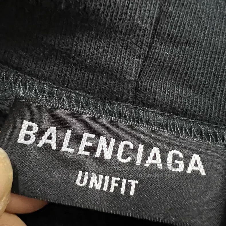 Balenciaga Balenciaga Splattered letter printed hoodie Size US XXL / EU 58 / 5 - 3 Thumbnail